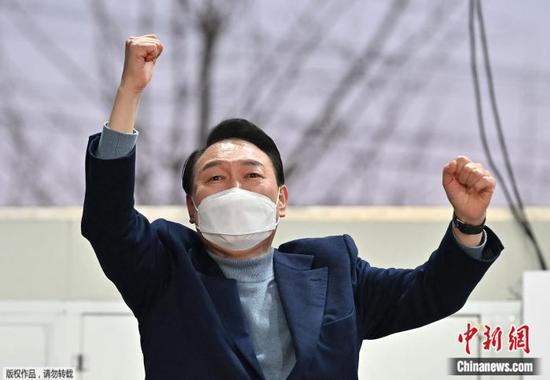 从“草根”到总统,李在明的“逆袭人生”