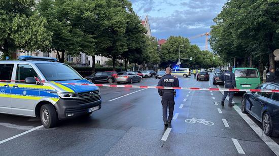 德国慕尼黑发生持刀袭击事件 警方开枪打死嫌疑人