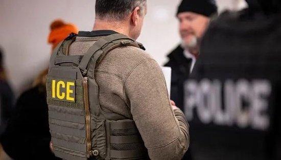 误将法警当通缉目标拘留 美国移民与海关执法局闹乌龙