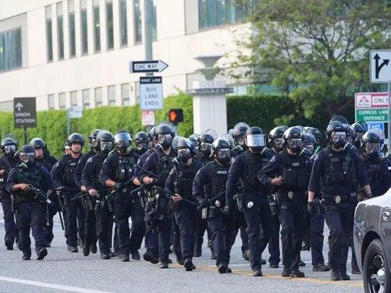 马斯克又突然支持特朗普了