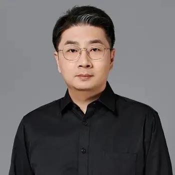 马云亲自回帖！万字离职贴引爆阿里内网；哪吒创始人被围堵，讨薪员工：态度恶劣，欲抬腿踢员工；小鹏自研图灵芯片展出时被偷丨雷峰早报