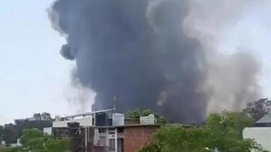驻加尔各答领馆:正就当地客机坠毁核实有无中国公民