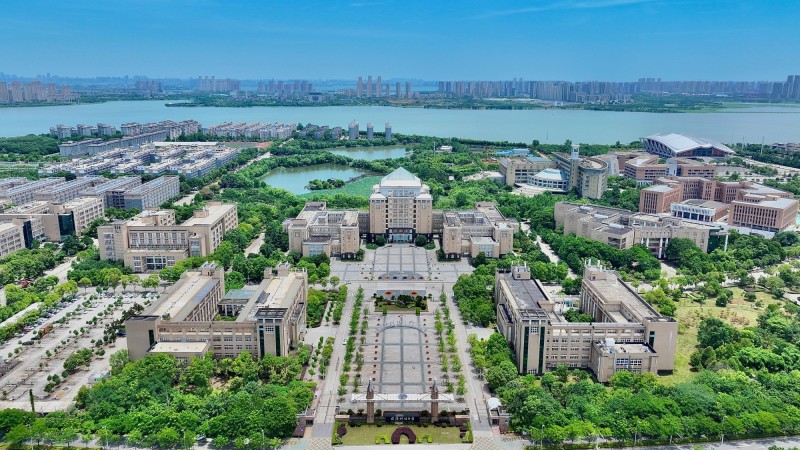 我的大学・高招零距离  |  武汉科技大学来了