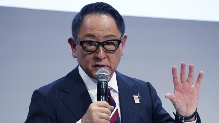 丰田章男高票连任丰田会长,集团战略转型引发关注