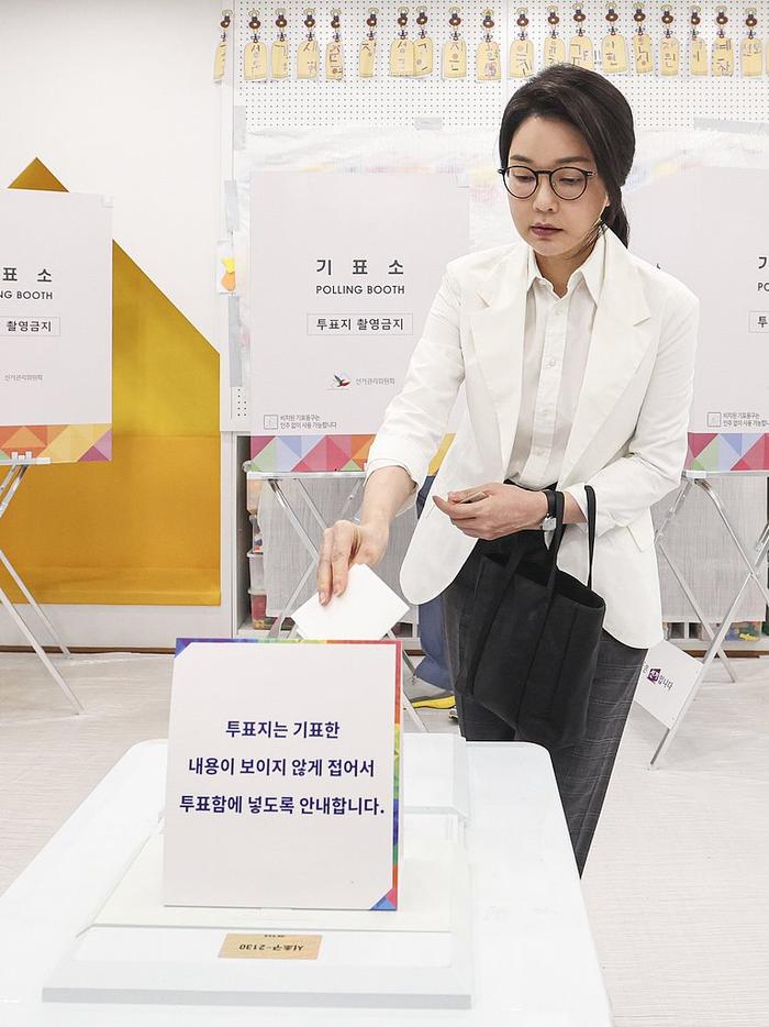 韩媒:尹锡悦夫人金建希因严重抑郁住院