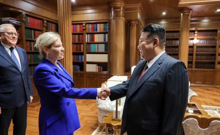 这场重要活动,金正恩再次携女出席