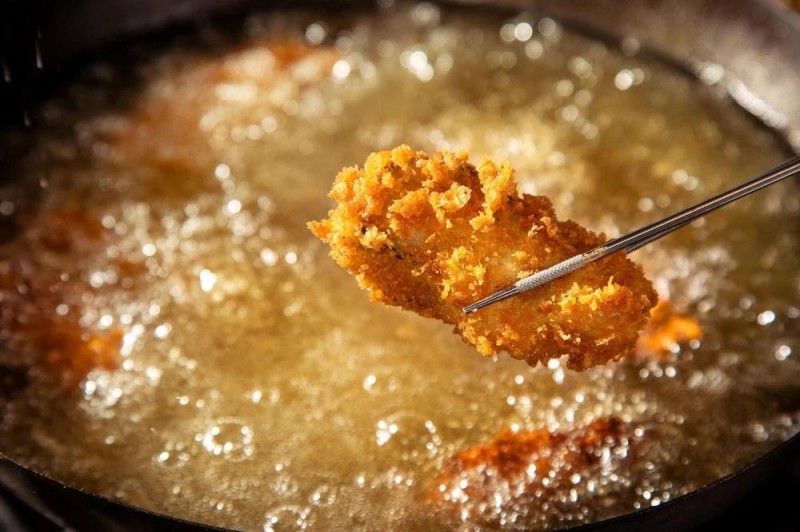 常吃这类食物，不仅易发胖，还会损伤心血管！