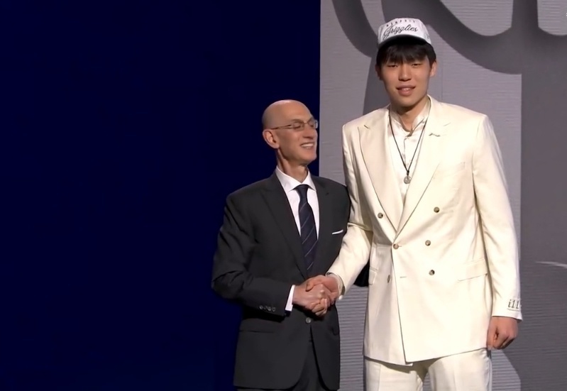杨瀚森NBA选秀回顾：美媒看衰前景，试训惊艳全场