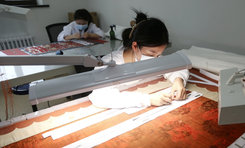 “青春华章重走西北角”采访团探秘甘肃省博物馆：千年珍宝诉说丝路辉煌