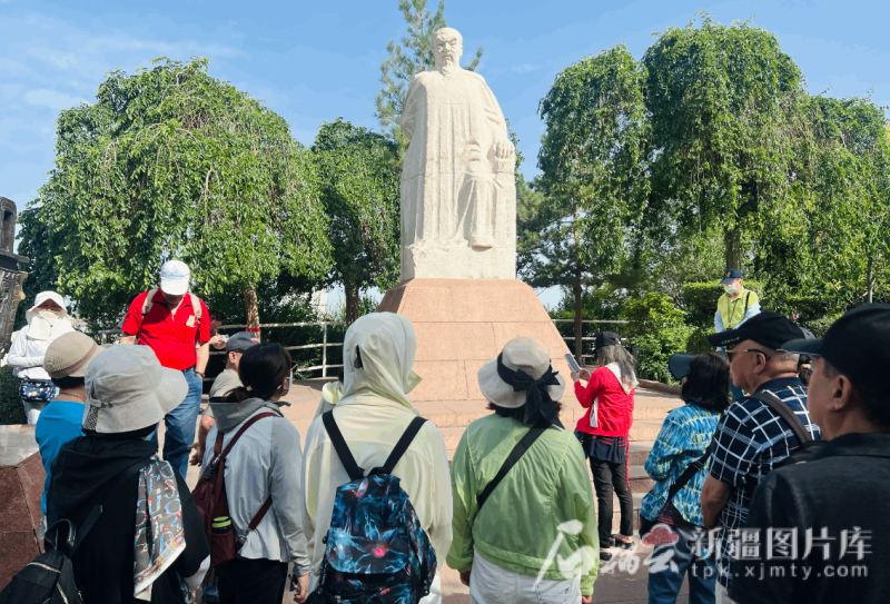 “来之前充满好奇，离开时满是不舍”――台湾蓝天访疆团到新疆参访