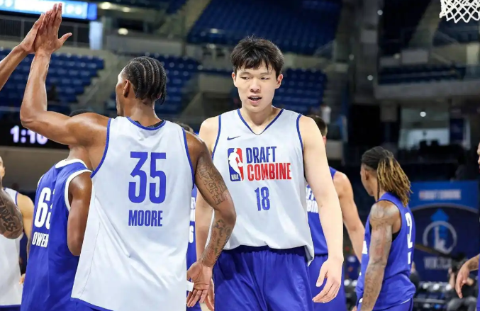 杨瀚森成中国篮坛第9人！连创纪录比肩姚明、易建联