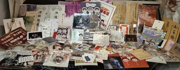 物料社交：免费“周边”何以成年轻人“硬通货”