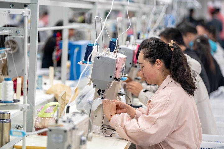 以高质量发展的确定性应对各种不确定性――中国经济圆桌会聚焦“四稳”