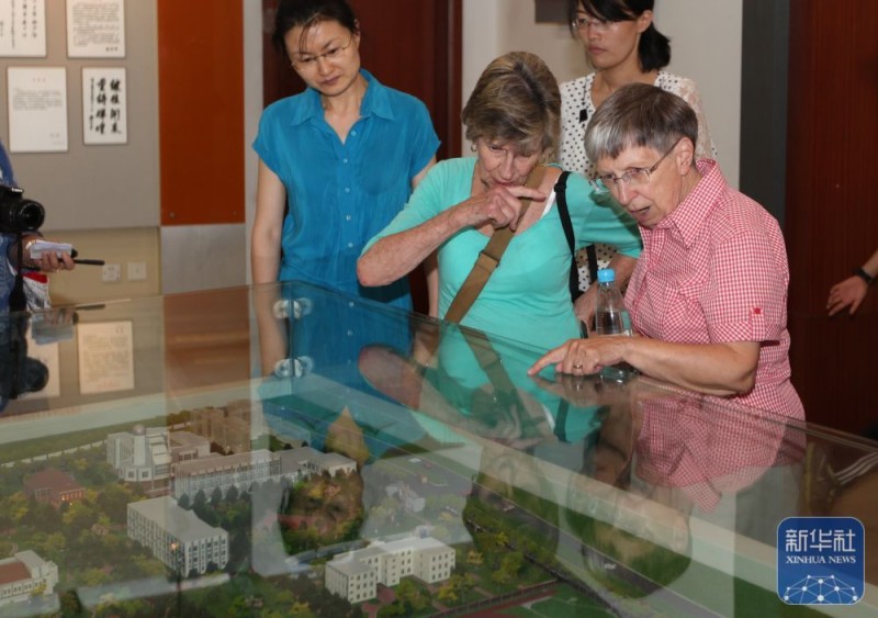 寻找照片中的TA・抗战胜利80周年｜“我永远记得80年前走出集中营的那天”