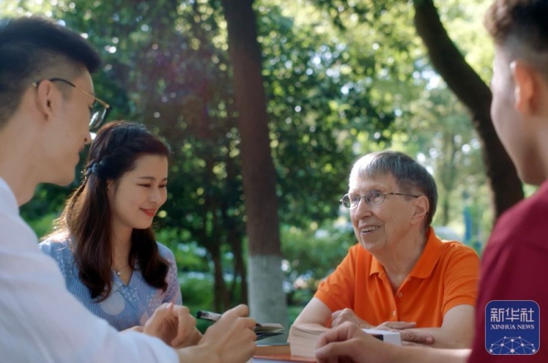寻找照片中的TA・抗战胜利80周年｜“我永远记得80年前走出集中营的那天”