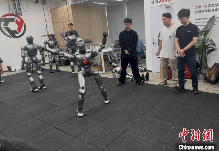（活力中国调研行）深圳崛起“机器人谷” 产业“群星璀璨”