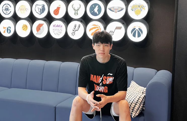 杨瀚森成中国篮坛第9人！连创纪录比肩姚明、易建联