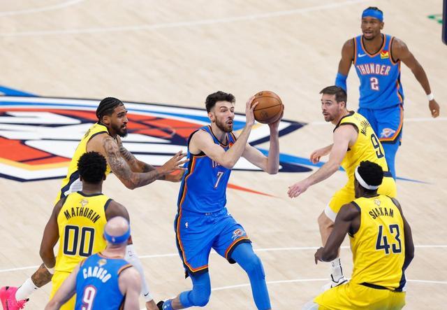 NBA总冠军诞生！雷霆4-3战胜步行者夺冠，哈利伯顿伤退太令人心碎