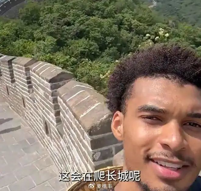 卧槽！文班亚马史诗级增强！已剃光头，皈依佛门！防不住，抡下72分！这就是MVP的实力…