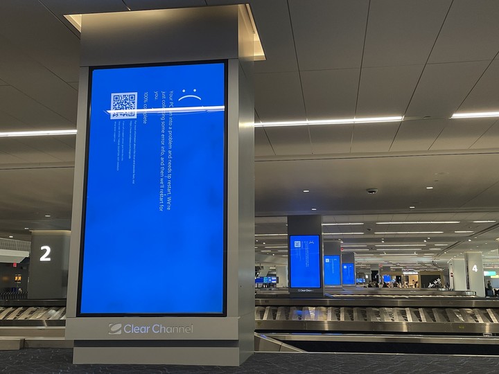 40 岁的 Windows 蓝屏要完蛋了，我第一个拍手鼓掌