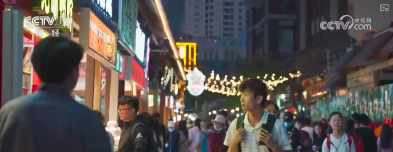 老街商圈展新颜！“老街区+非遗文创新业态”激活消费“青春活力”