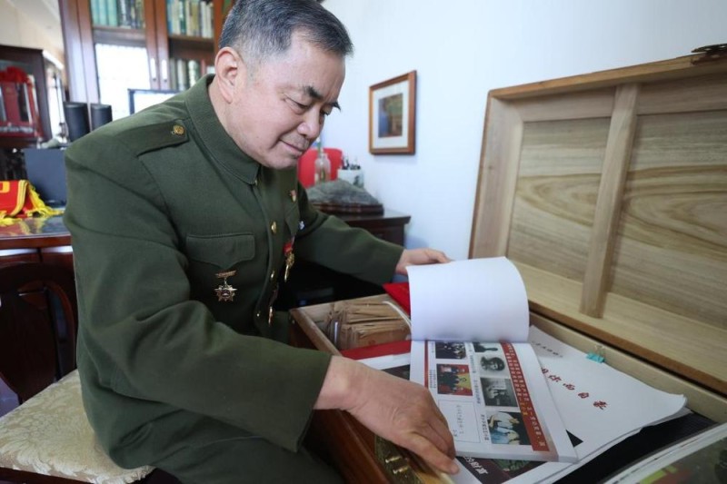 党旗在基层一线高高飘扬丨在这条英雄“含量高”的路上寻初心