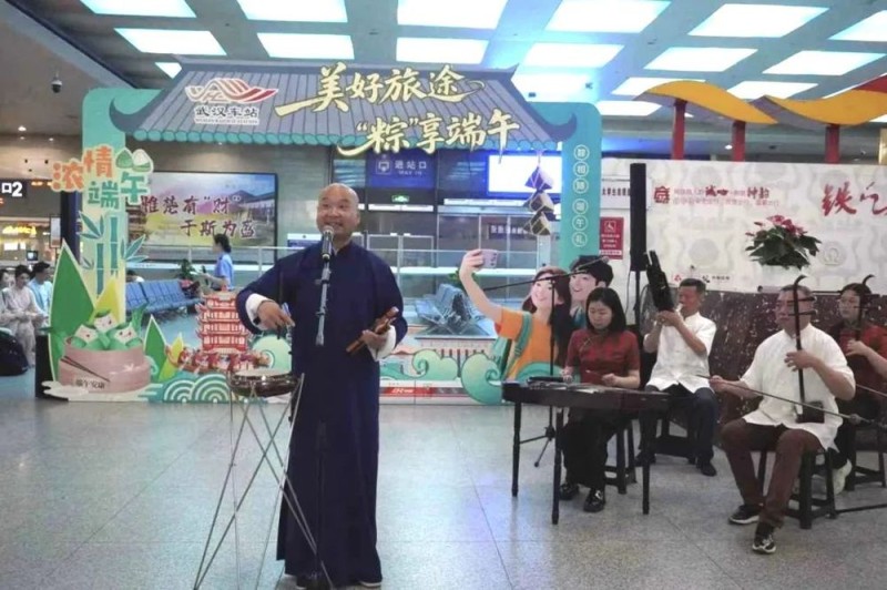 全国铁路1000余个站车，广泛开展“我的铁路风景：美好旅途  粽享端午”文化互动活动