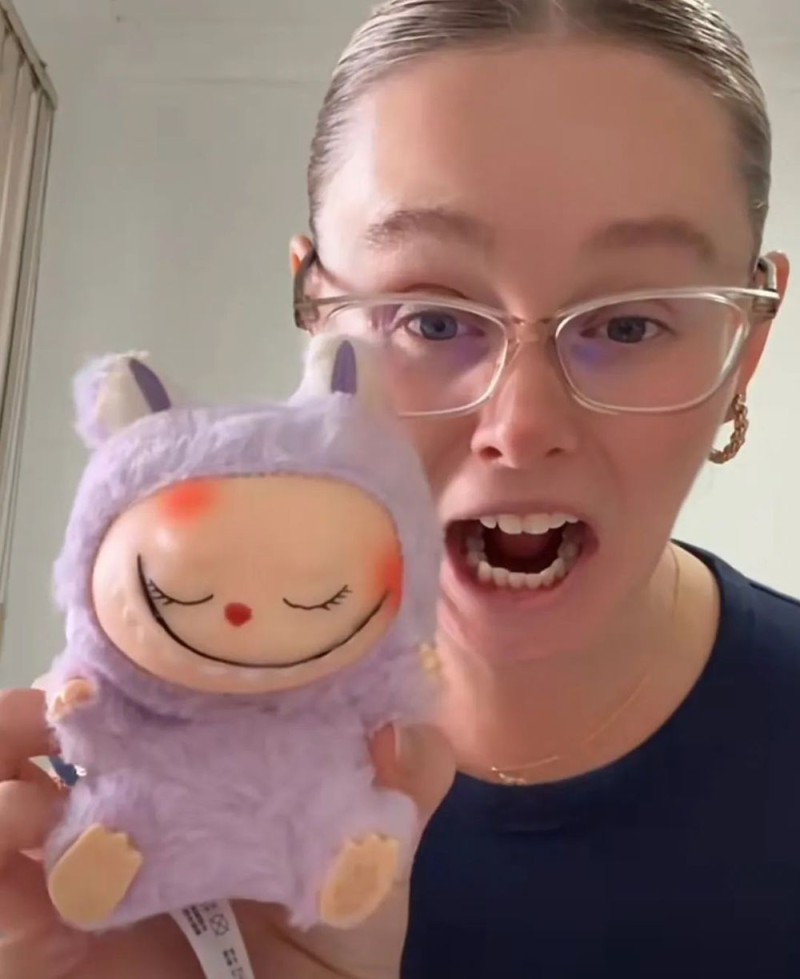 看丹观察丨LABUBU爆火后，假的比真的多？网友：花高价结果买到LAFUFU……