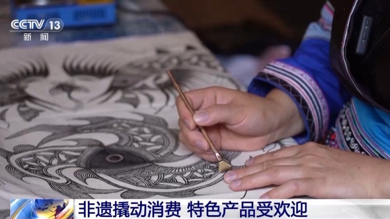 非遗技艺变身“潮品制造机” 让千年文化传承触手可及