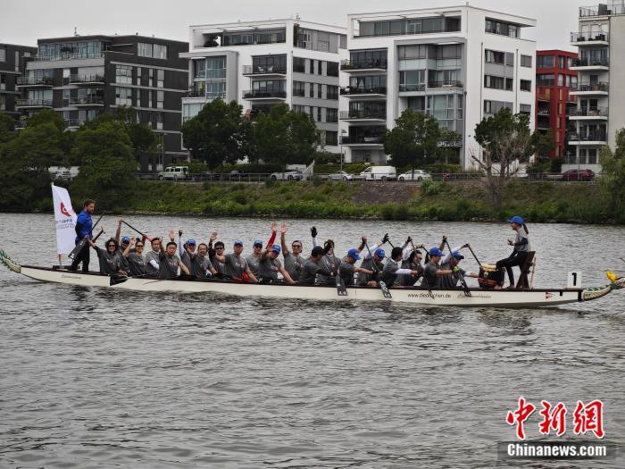 龙舟竞渡越重洋  看老外如何划出“中国节奏”！