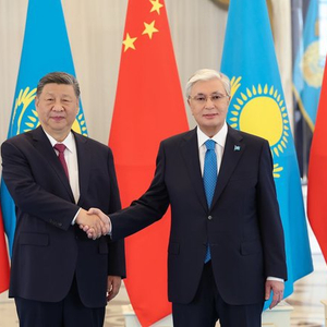 习近平同哈萨克斯坦总统托卡耶夫会谈