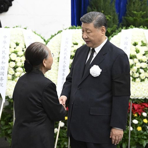 热地同志遗体在京火化 习近平等到八宝山革命公墓送别