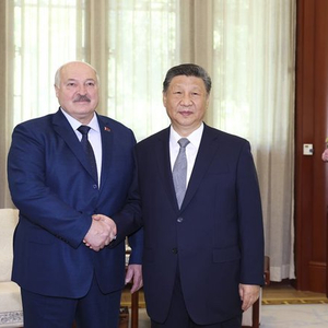 习近平会见白俄罗斯总统卢卡申科