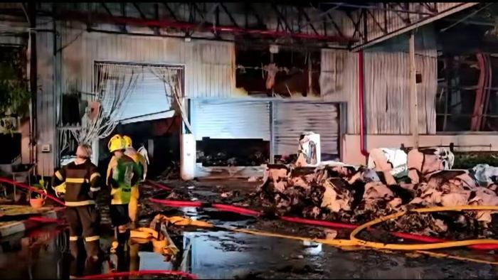 泰国纸厂火灾已致至少8人死亡