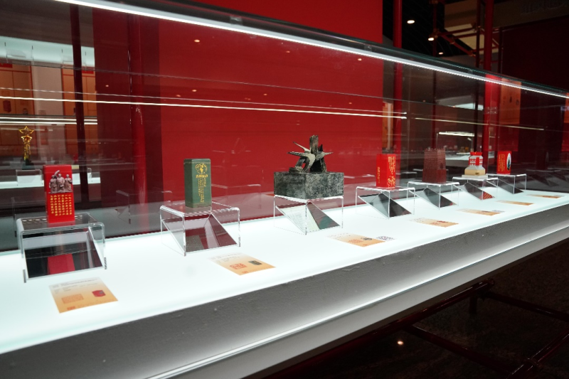 “印见荣光――庆祝中华全国总工会成立100周年全国职工篆刻作品展”在京开幕