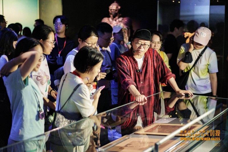 让稀世文物“活”成美学大片，看叶锦添用“大电影场景”引爆湖湘基因