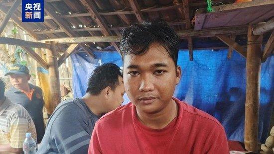 印尼沉船事故船员讲述自救经历:船只倾斜后跳船逃生