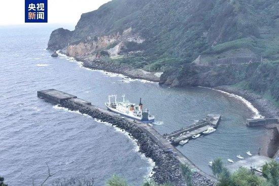 关键位置发生多次地震,日本政府紧急回应,此前25万人凌晨4点蹲守直播等预言中的“毁灭性大地震”