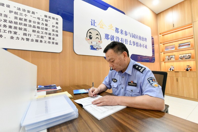 阳光下的守护丨浙江绍兴打好法治护企组合拳  护航“国际纺都”高质量发展