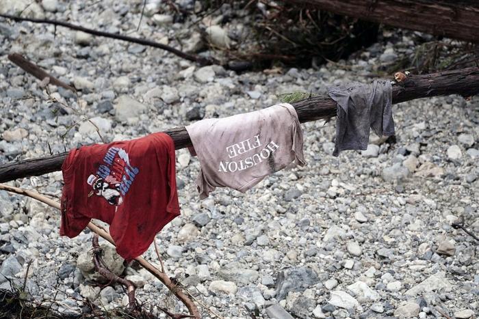 美国得州洪水已遇难104人失踪24人,预警何故失效?