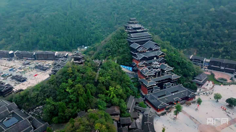 “熟悉的土地被赋予全新魅力，我对家乡更自豪了”――《沿着纬度听中国》播出后引发社会热烈反响