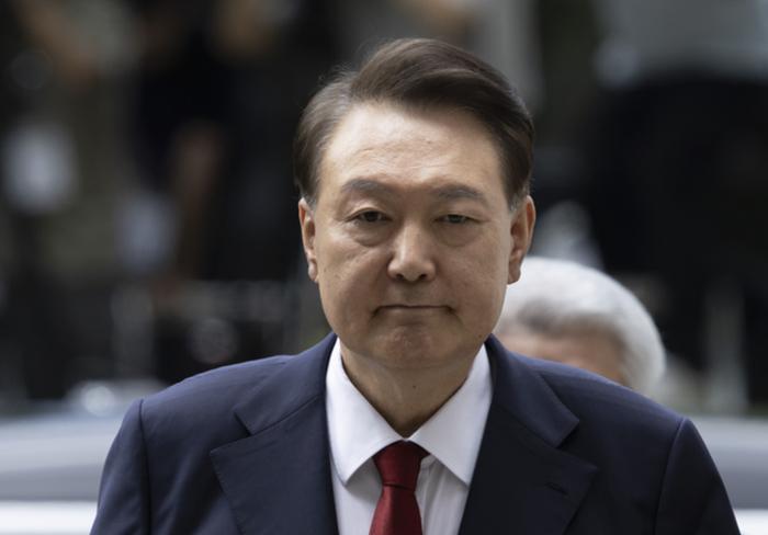 尹锡悦再入拘留所,高温夏日没空调!被捕前请求别让其律师为妻子辩护