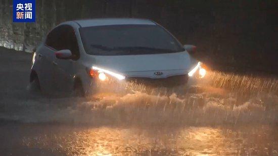 韩国多地遭遇破纪录暴雨 已致4人死亡
