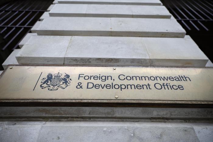 英国制裁俄罗斯石油出口和情报机构