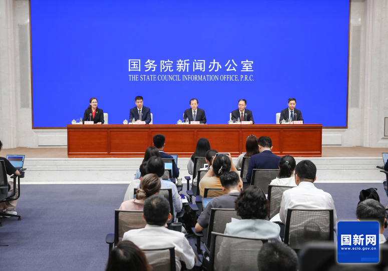 国家铁路局答央广网：今年动车组平均每天发送旅客近1000万人
