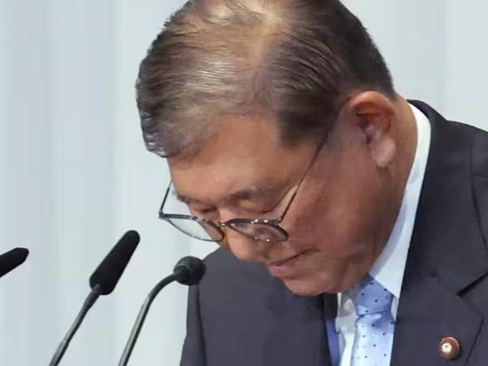 选举惨败拒不辞职,石破茂如何应对逼宫?