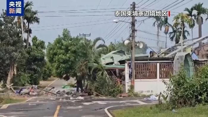 泰柬爆发新冲突!泰国出动4架战机空袭柬埔寨,还在柬沿海部署8艘军舰!中使馆发布最新提醒:柬泰边境的中国公民尽快撤离