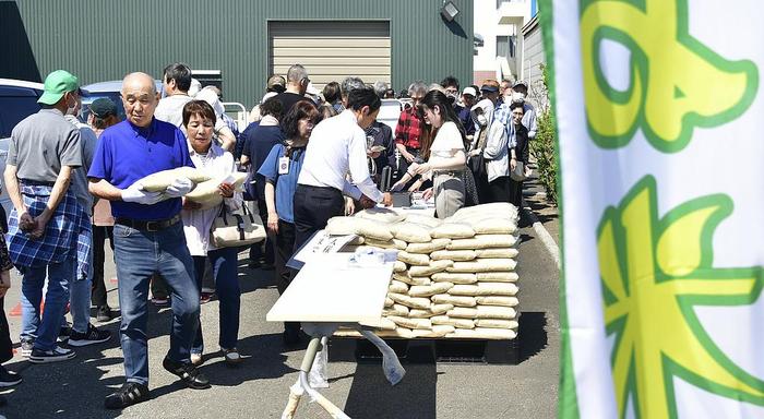 日本多地严重缺水 水稻产区面临“新米危机”