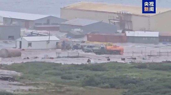 海啸淹没2000人居住的港口城镇,俄罗斯发生全球14年来最大地震