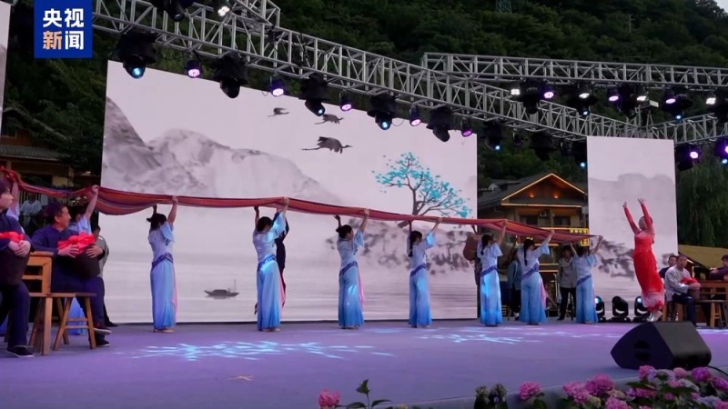 高温“烤”验催热“清凉经济” 避暑秘境+防晒科技走俏